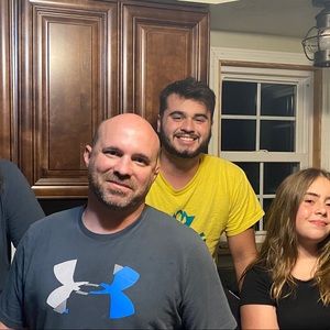 Meet your Posher, Maxwell